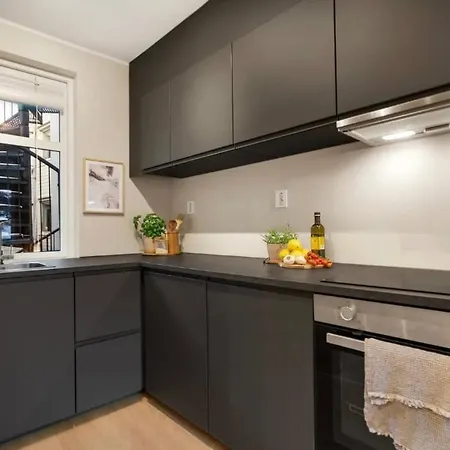 Apartment Charming Retreat In Sandviken Near *