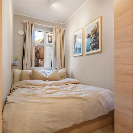 Charming Retreat In Sandviken Near